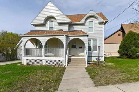 165 S Perkins, Burlington, WI 53105