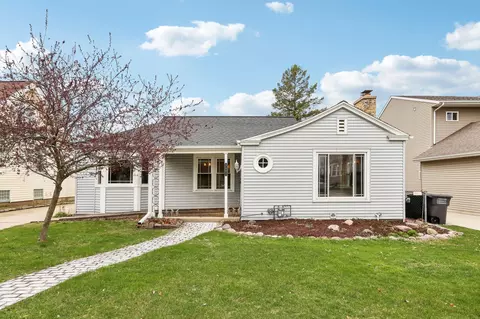 3455 S 50th, Greenfield, WI 53219