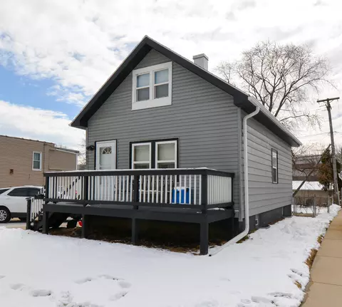 8811 W Adler, Milwaukee, WI 53214