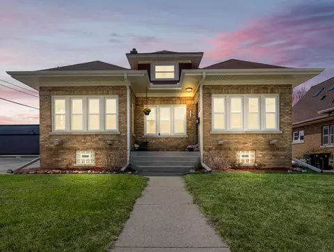 2323 N 73rd, Wauwatosa, WI 53213