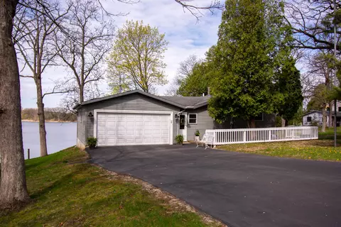 n6779 Lake Drive, Richmond, WI 53190