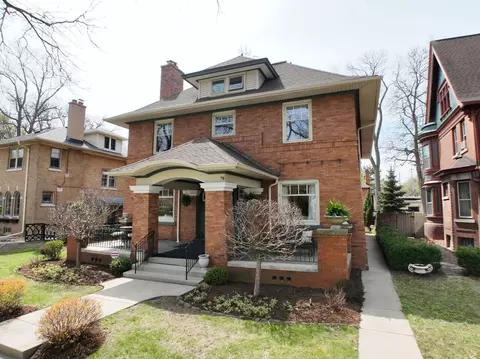2423 E Newberry, Milwaukee, WI 53211
