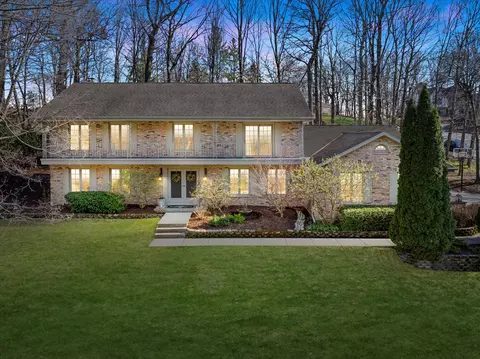 19425 Killarney, Brookfield, WI 53045