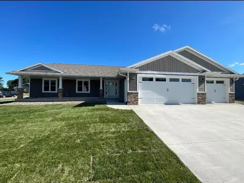 1937 Golden Gate, Holmen, WI 54636