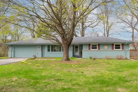 2685 Forest Vw, Brookfield, WI 53005