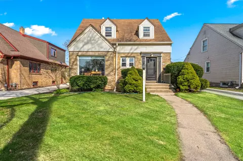 5142 N Shoreland, Whitefish Bay, WI 53217