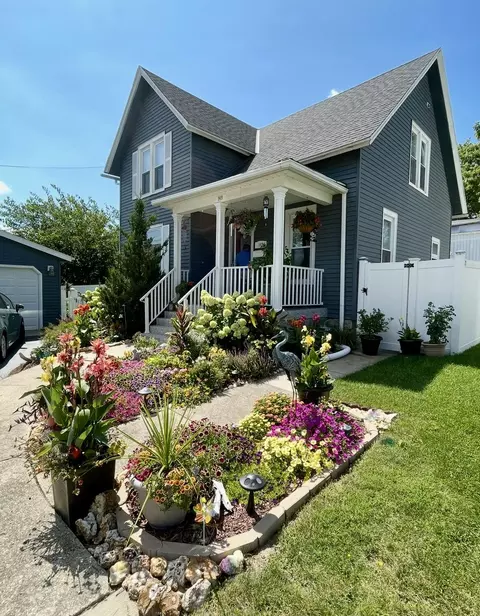 149 Reynolds, Burlington, WI 53105
