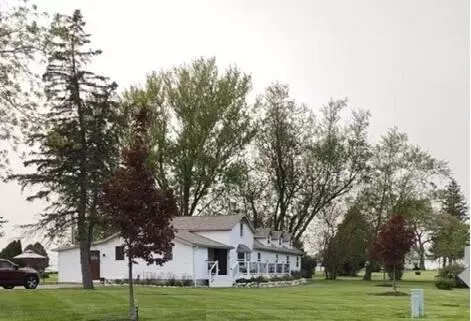 13563 E Bradford Town Hall, Bradford, WI 53114