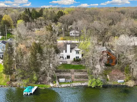 33620 S Lakeshore, Burlington, WI 53105