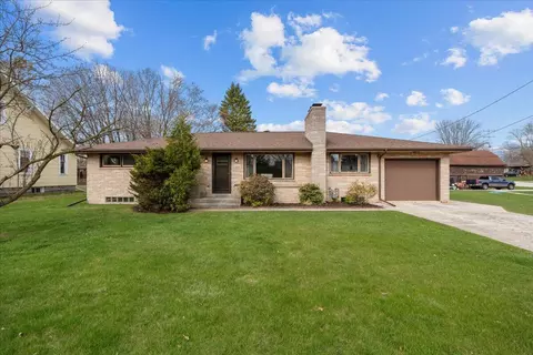 930 Linden, Cleveland, WI 53015