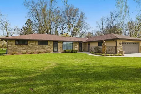 n72w16850 Good Hope, Menomonee Falls, WI 53051