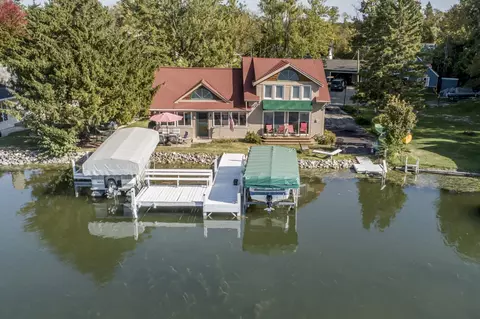 w345s10423 Wambold, Eagle, WI 53149