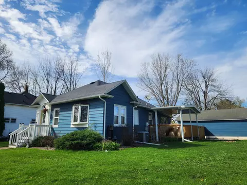 15708 E 2nd, Ettrick, WI 54627