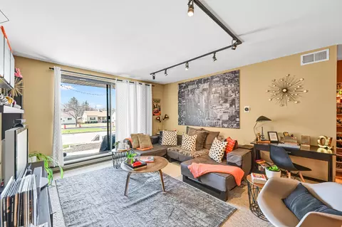 3609 N Tucker #105, Milwaukee, WI 53222