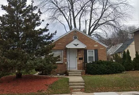 6521 W Lincoln, West Allis, WI 53219