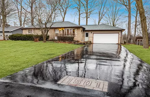 1501 S Sherwood, New Berlin, WI 53151