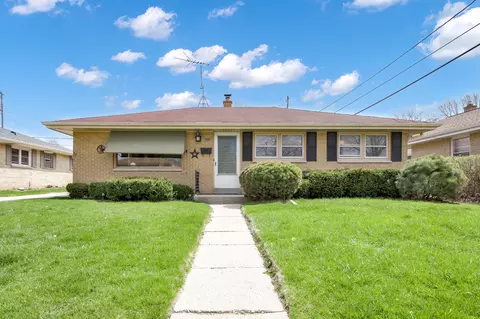 6046 S Hately, Cudahy, WI 53110