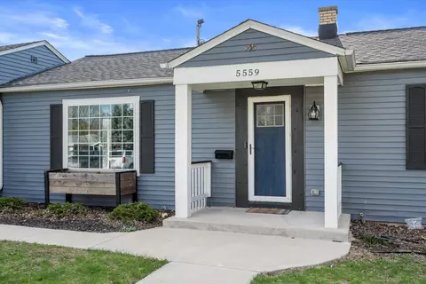 5559 N Iroquois, Glendale, WI 53217