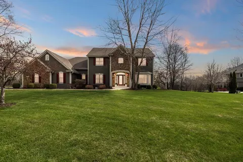 4048 Hawks Rdg, Hubertus, WI 53033