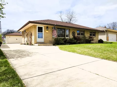 2843 S 72nd, West Allis, WI 53219