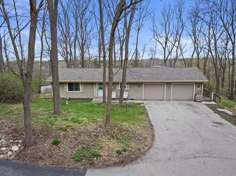 114 W Main #116, Delafield, WI 53018