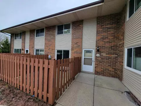 w170s7365 Parkland #17, Muskego, WI 53150