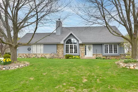 3350 E Gracie, Oak Creek, WI 53154