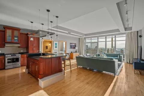 1313 N Franklin #1202, Milwaukee, WI 53202