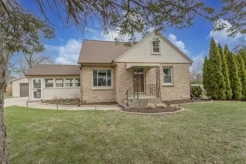 11104 W Kaul, Milwaukee, WI 53225