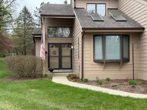 n80w13311 Fairway #D, Menomonee Falls, WI 53051