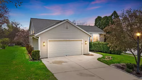 1031 Fieldridge, Waukesha, WI 53188