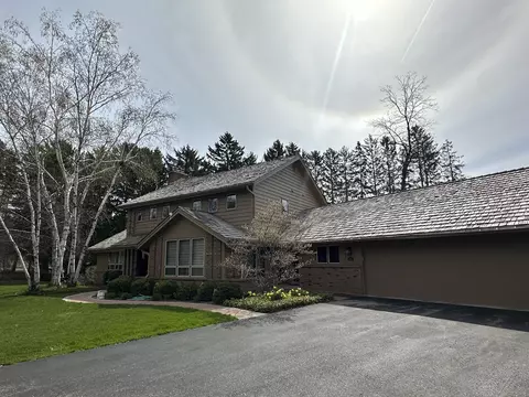 921 W Green Tree, River Hills, WI 53217