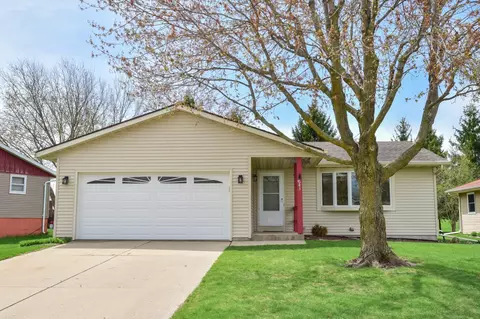 643 Harrison, Hartford, WI 53027
