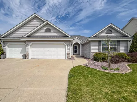 560 E Randy, Oak Creek, WI 53154