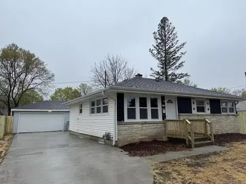 6915 W Caldwell, Milwaukee, WI 53218