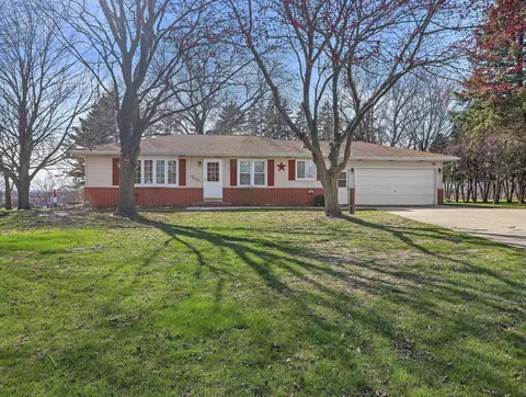 973 N Dewey, Jefferson, WI 53549