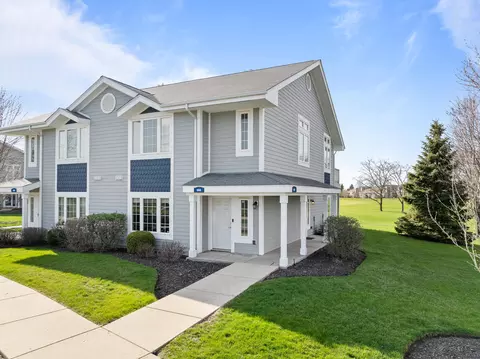 694 Geneva National #6-27, Geneva, WI 53147