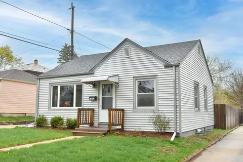 3865 S Logan, Milwaukee, WI 53207