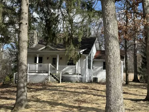 327 Church, Fontana, WI 53125