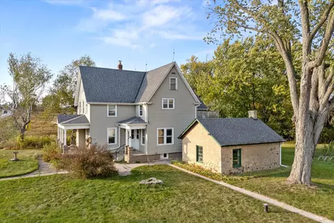 4906 State Road 60, Cedarburg, WI 53024