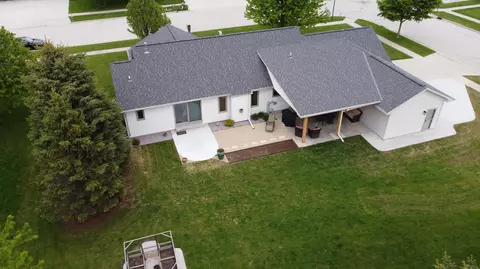 835 Mockingbird, Plymouth, WI 53073