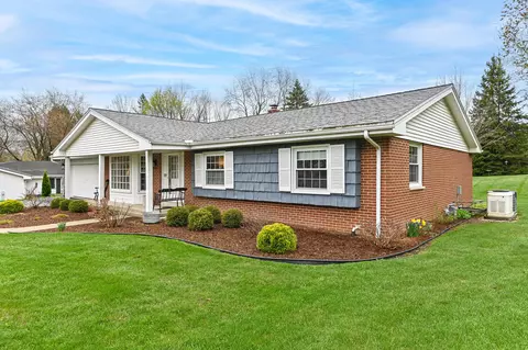 14435 Thomas Jefferson, Elm Grove, WI 53122
