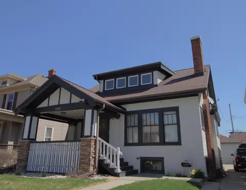 1345 Deane, Racine, WI 53405