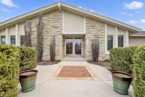 5344 S 48th, Greenfield, WI 53220