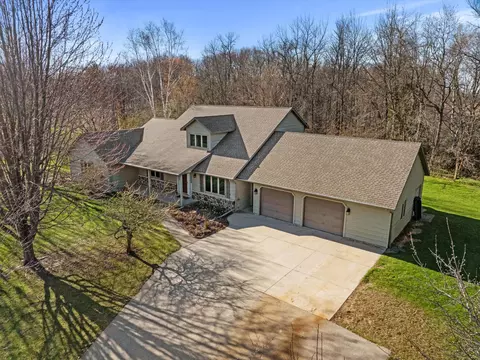 3518 Silver Crk, Manitowoc, WI 54220