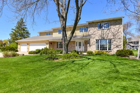 4590 S Caldwell, New Berlin, WI 53151