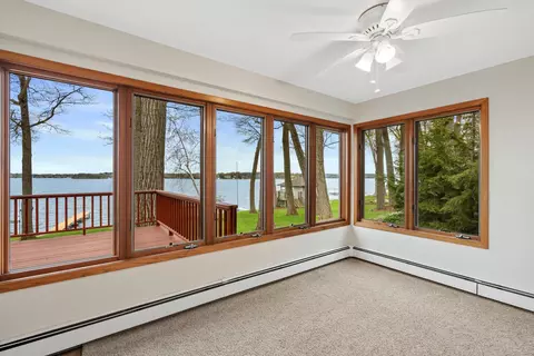 w280n3517 Taylors Woods, Delafield, WI 53072