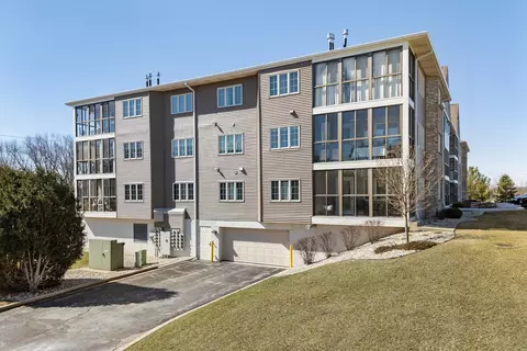 239 Oconomowoc #239, Oconomowoc, WI 53066
