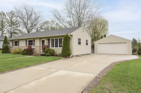 1507 Magnolia, Waukesha, WI 53188