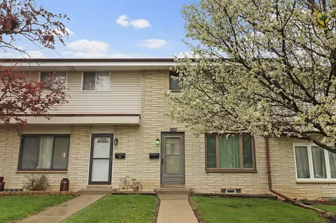 5318 Athens, Racine, WI 53406